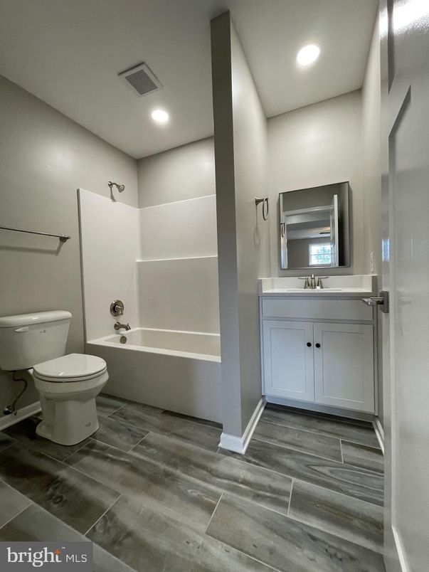 Bathroom, Interior, Recessed Lighting, Wood Texture Flooring