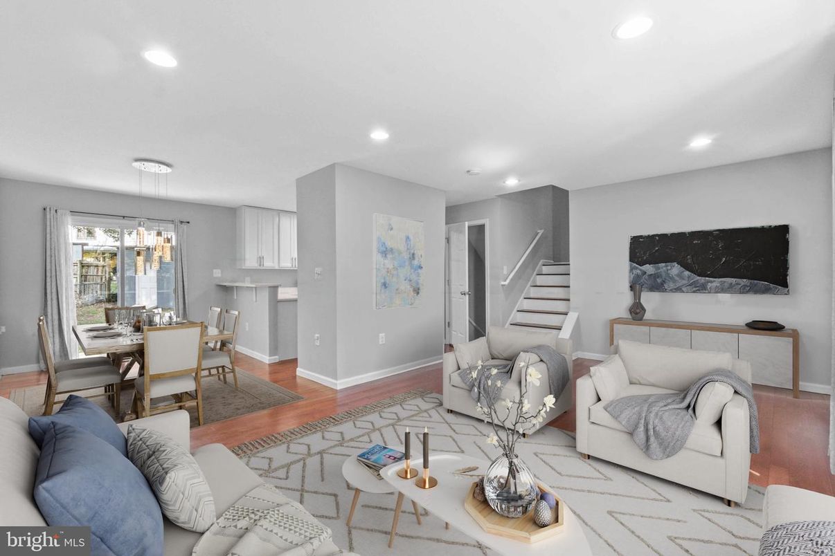 Dining room, Interior, Living room, Pendant Lights, Recessed Lighting, Wood Texture Flooring