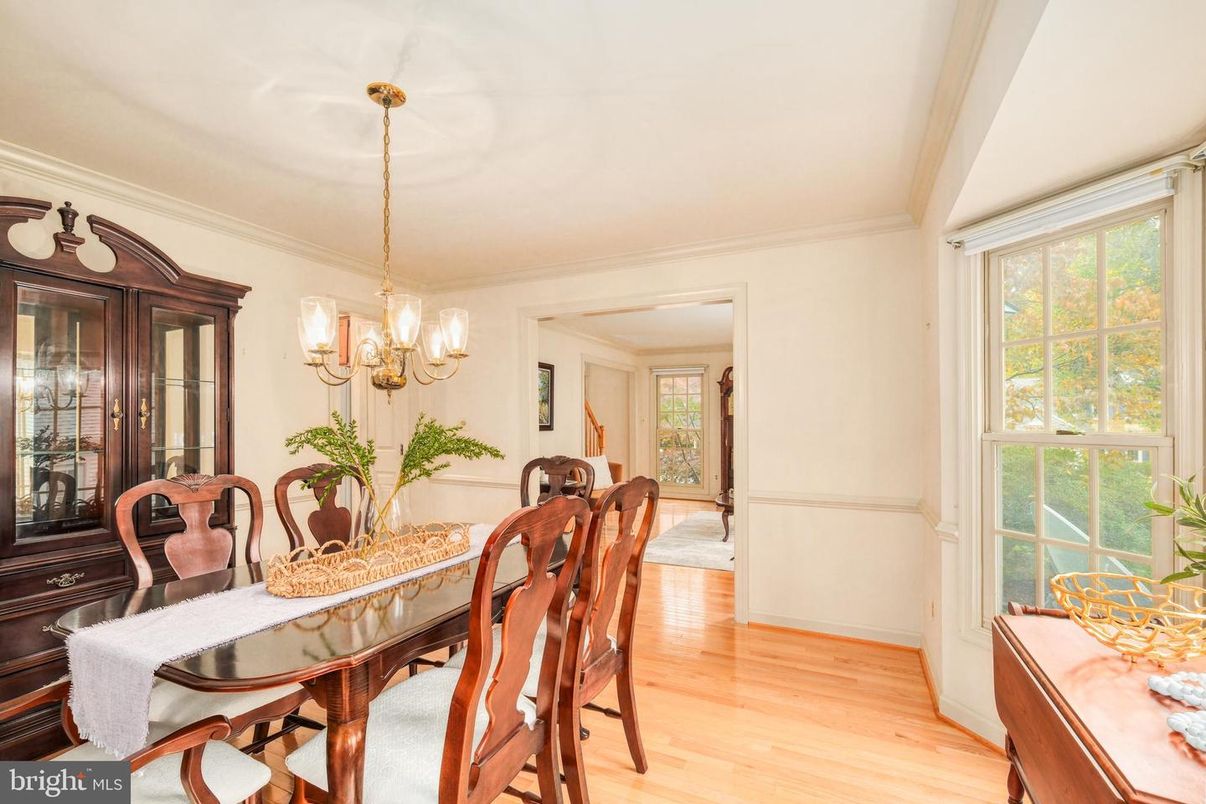 Chandelier, Dining room, Interior, Wood Texture Flooring