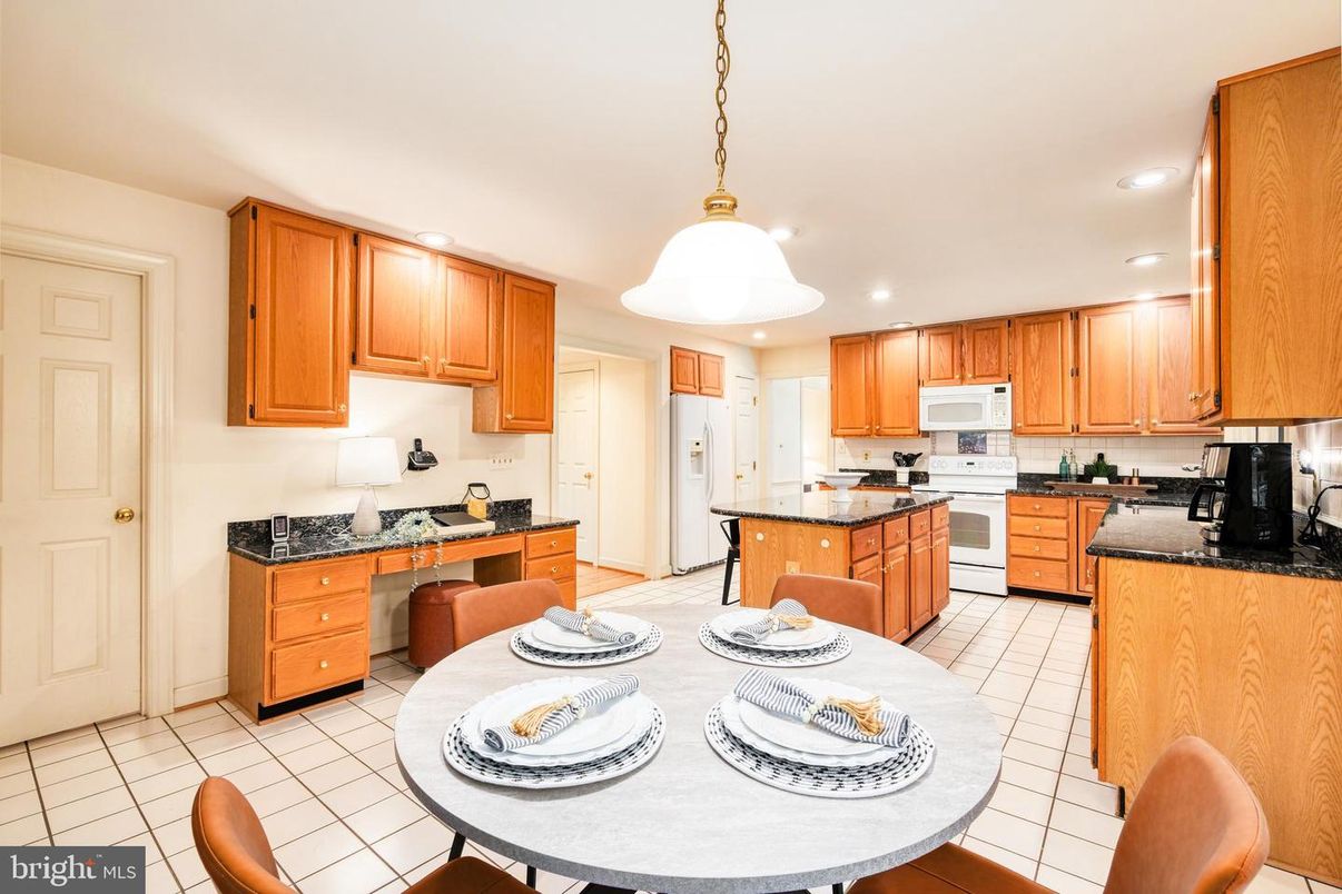 Interior, Kitchen, Pendant Lights, Recessed Lighting