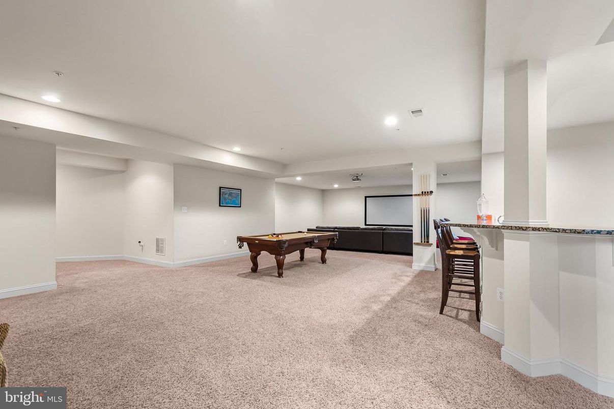 Billiard Table, Game Room, Interior, Recessed Lighting