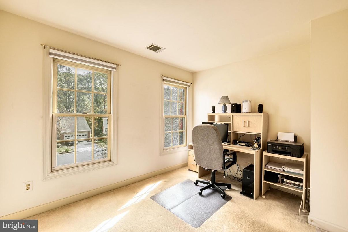 Home Office, Interior