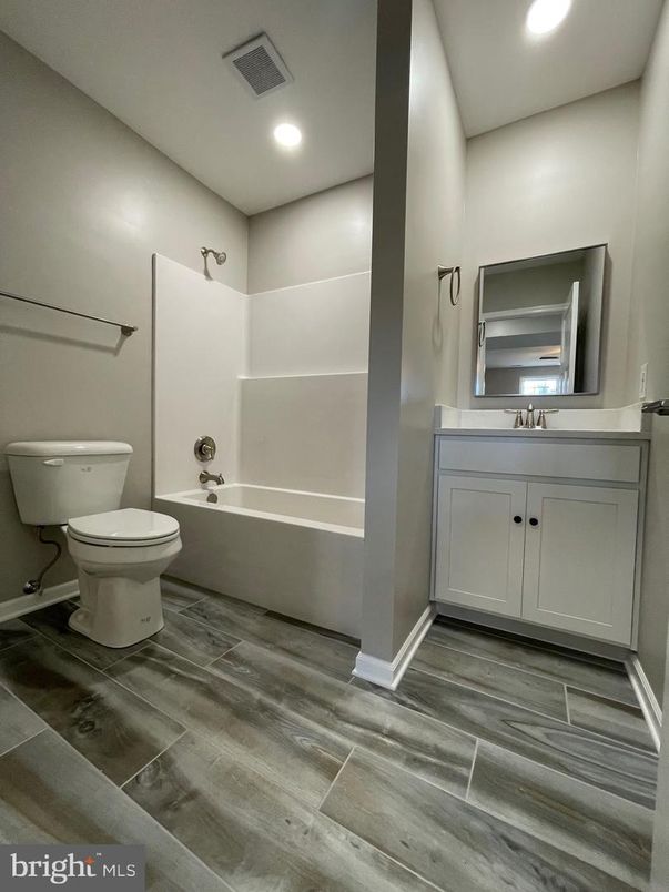 Bathroom, Interior, Recessed Lighting, Wood Texture Flooring