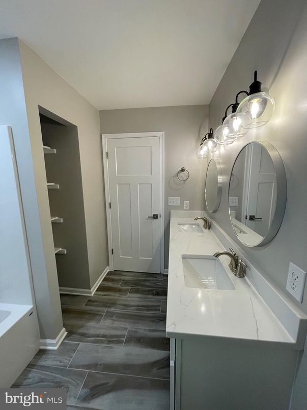 Bathroom, Dual Sink Vanities, Interior