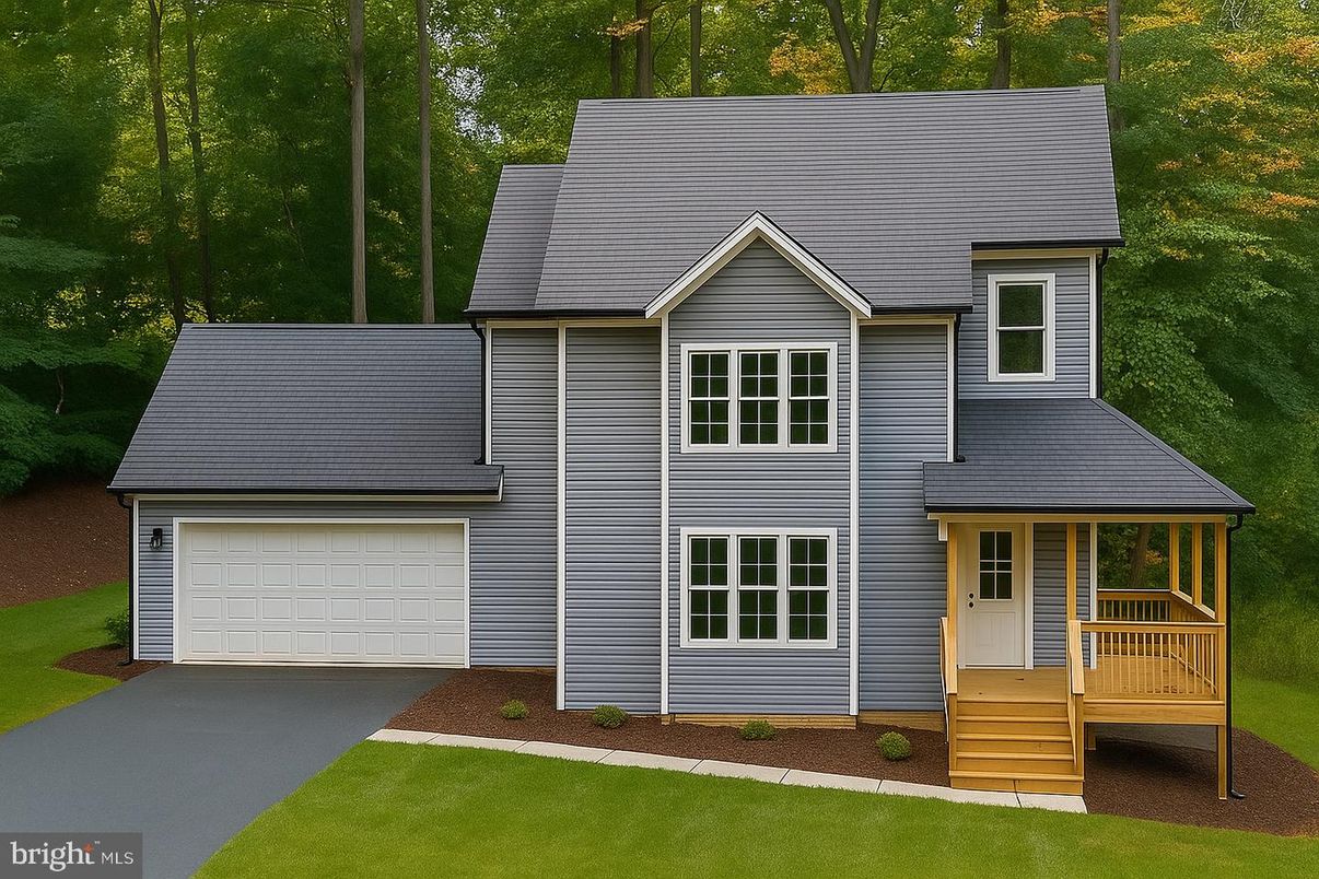 Attached, Exterior, Facade, Cape Cod