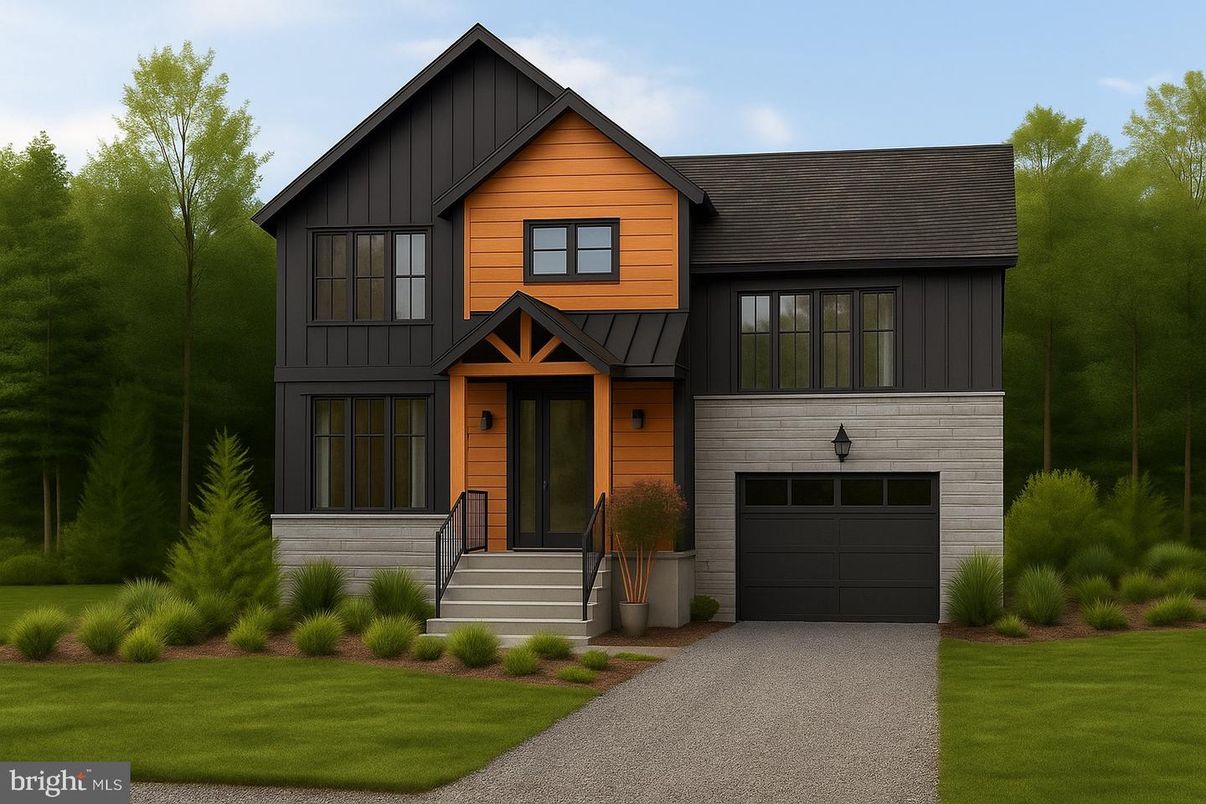 Attached, Exterior, Facade, Farmhouse