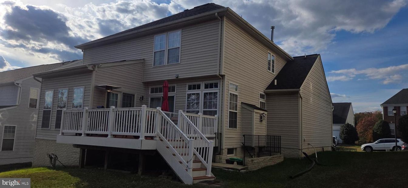 Exterior, Facade, Rowhouse