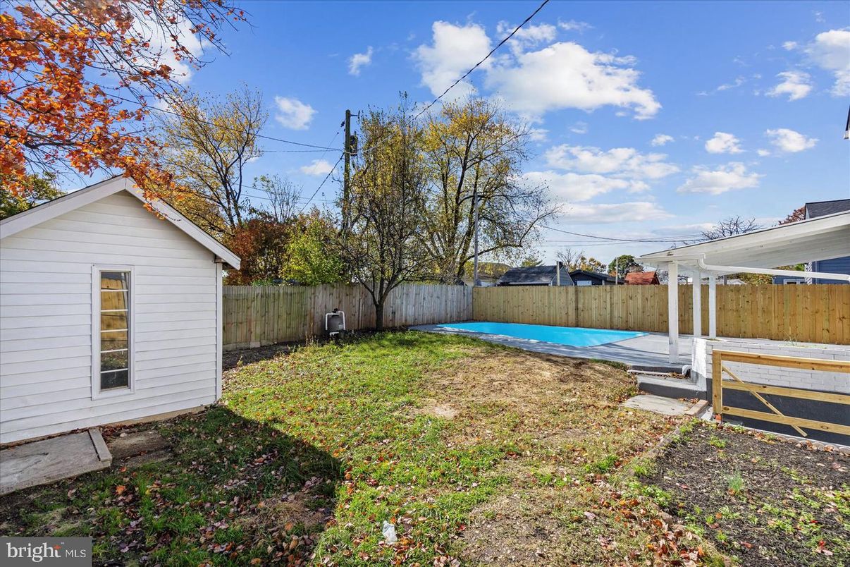 Backyard, Exterior, Pool