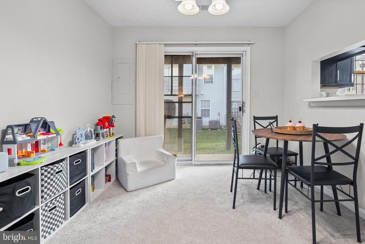 Dining room, Interior
