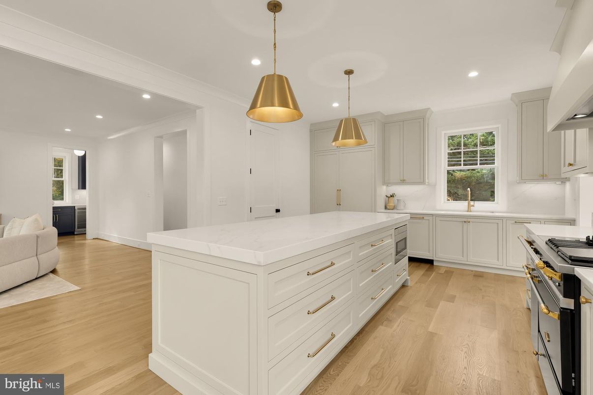 Interior, Kitchen, Pendant Lights, Recessed Lighting, Wood Texture Flooring