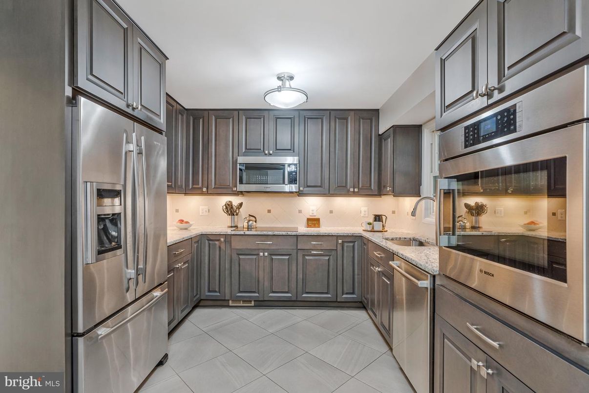 Interior, Kitchen, Stainless Steel Appliances