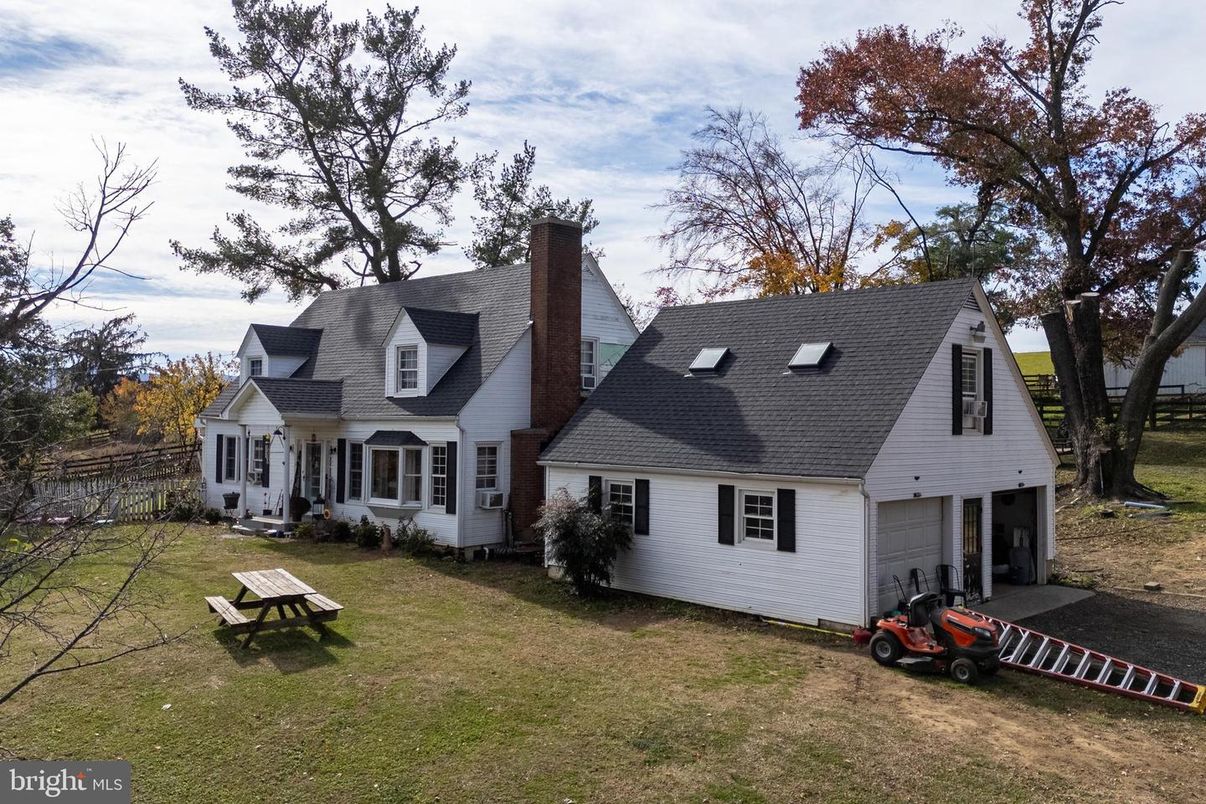 Attached, Backyard, Exterior, Facade, Cape Cod