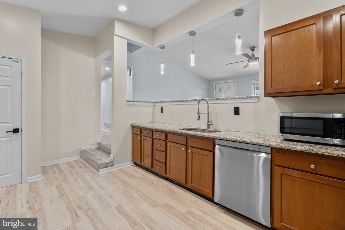 Interior, Kitchen, Pendant Lights, Recessed Lighting, Wood Texture Flooring