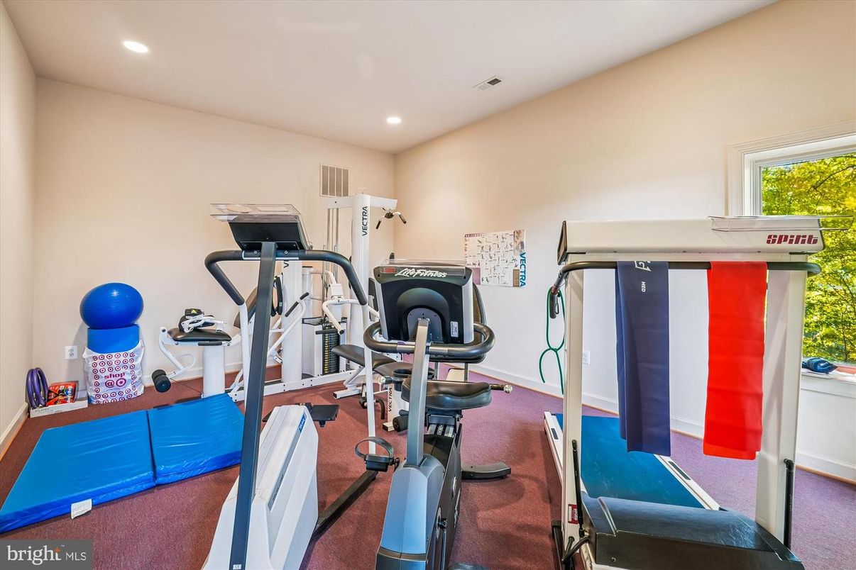 Fitness Equipment, Interior, Recessed Lighting