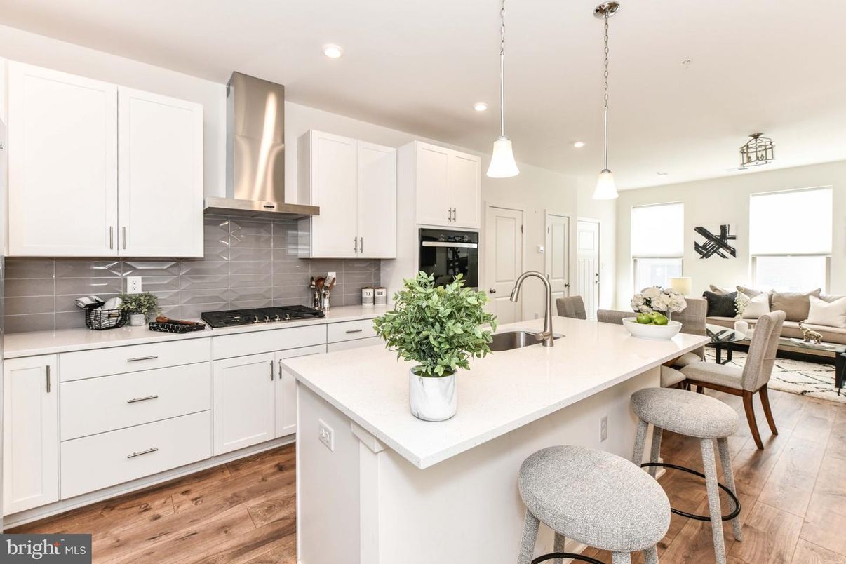 Interior, Kitchen, Living room, Pendant Lights, Recessed Lighting, Stainless Steel Appliances, Wood Texture Flooring