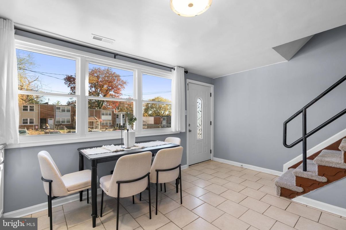 Dining room, Interior