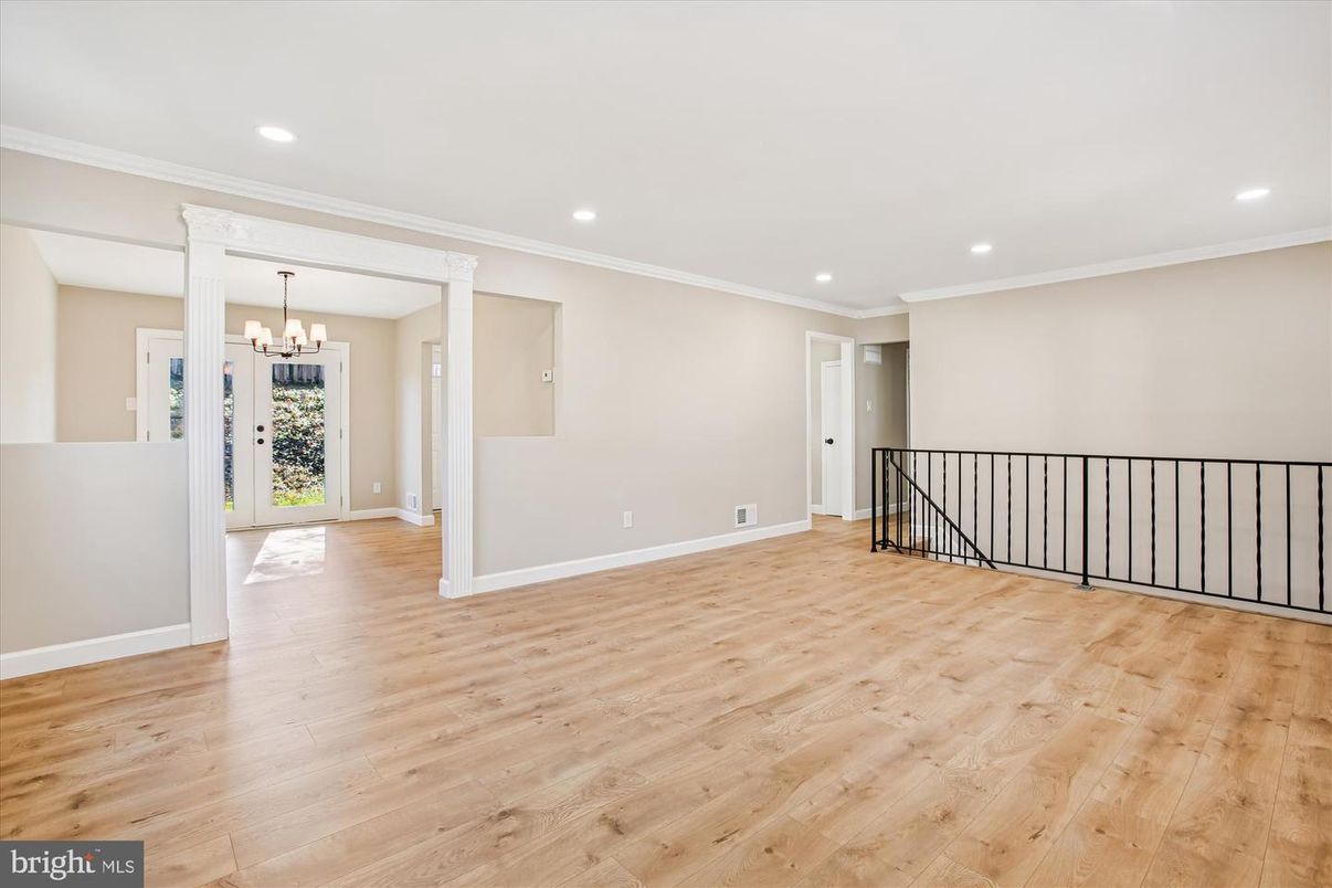 Chandelier, Empty room, Interior, Recessed Lighting, Wood Texture Flooring