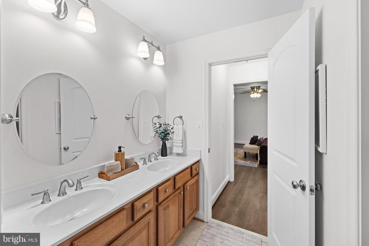 Bathroom, Dual Sink Vanities, Interior, Wood Texture Flooring