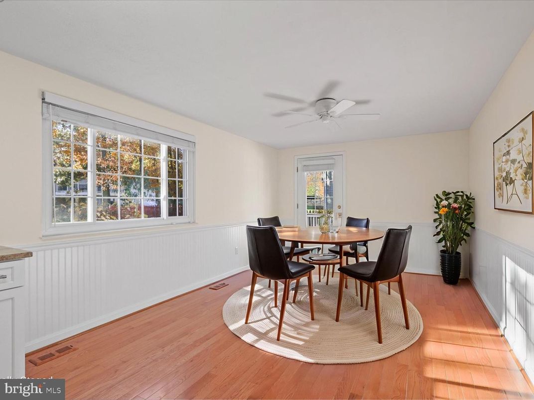 Dining room, Interior, Wood Texture Flooring