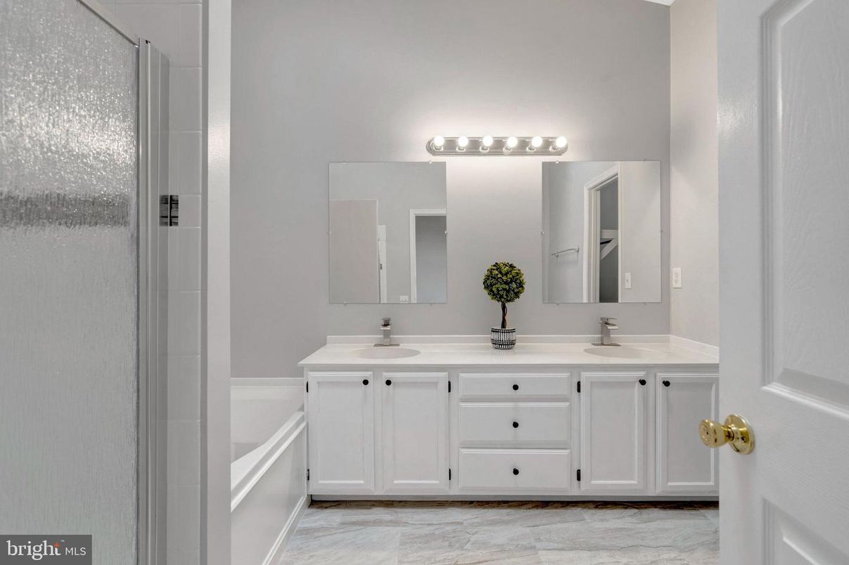 Bathroom, Dual Sink Vanities, Interior, Marble