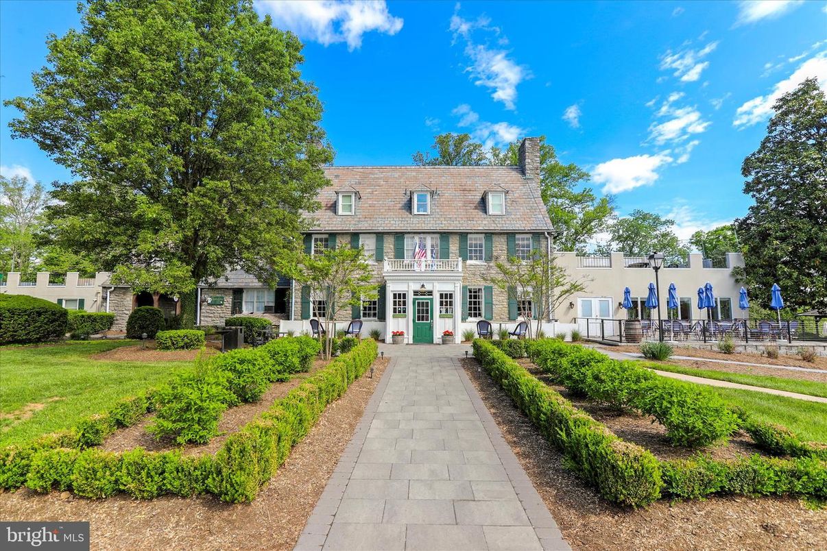 Backyard, Exterior, Facade, Georgian