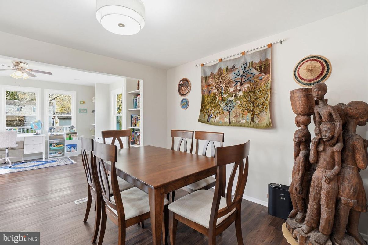 Dining room, Interior, Wood Texture Flooring