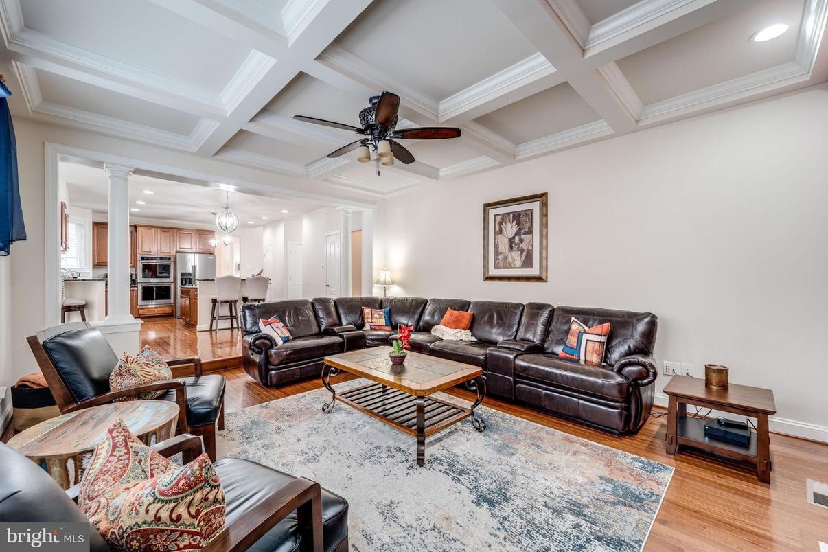 Interior, Kitchen, Living room, Pendant Lights, Recessed Lighting, Stainless Steel Appliances, Wood Texture Flooring