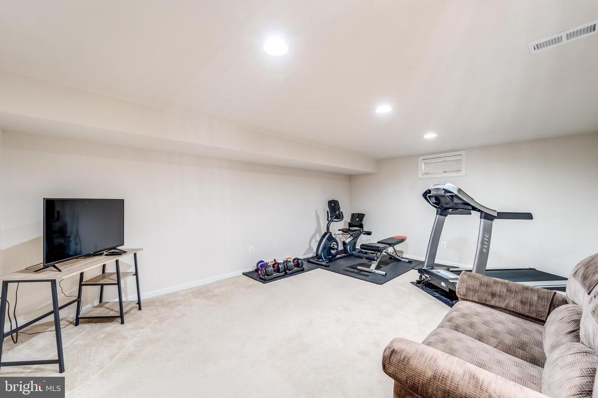 Fitness Equipment, Interior, Recessed Lighting