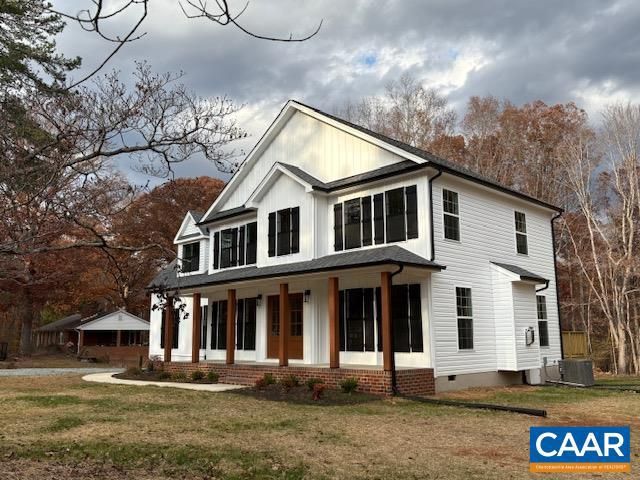 Backyard, Exterior, Facade, Farmhouse