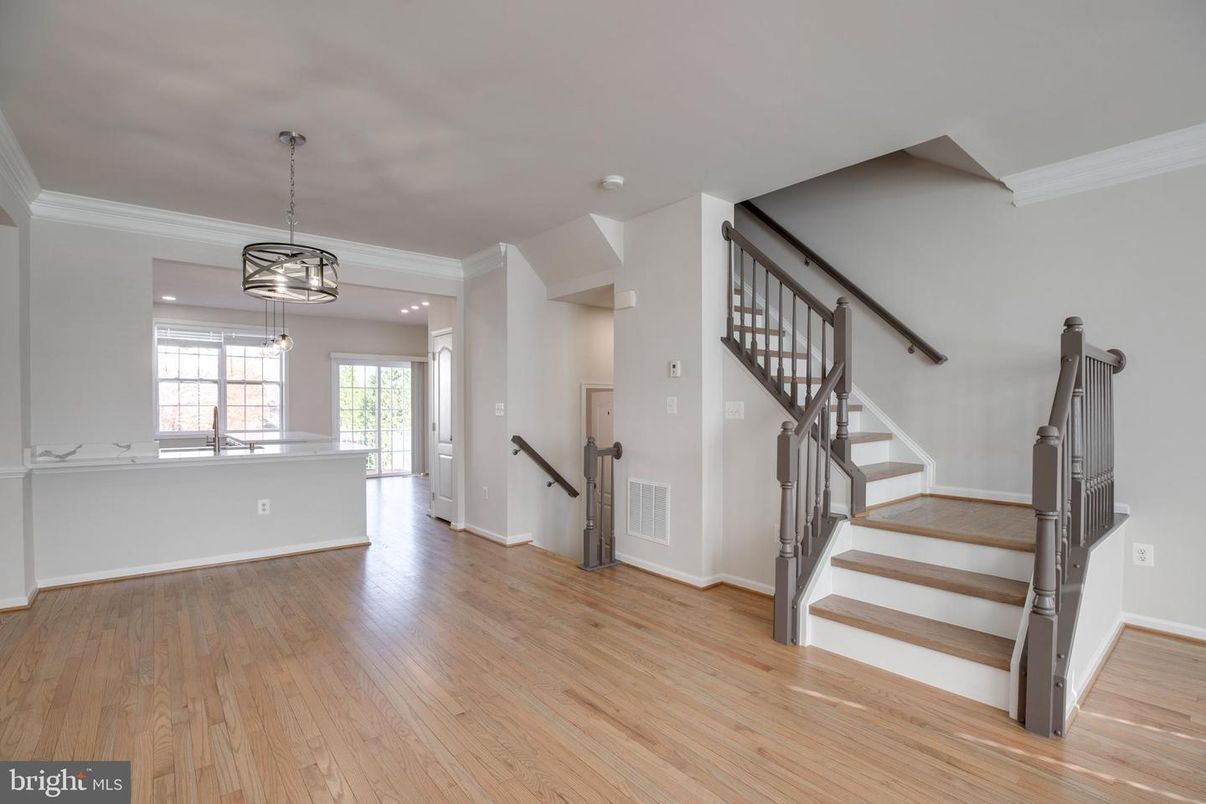 Empty room, Interior, Pendant Lights, Recessed Lighting, Wood Texture Flooring
