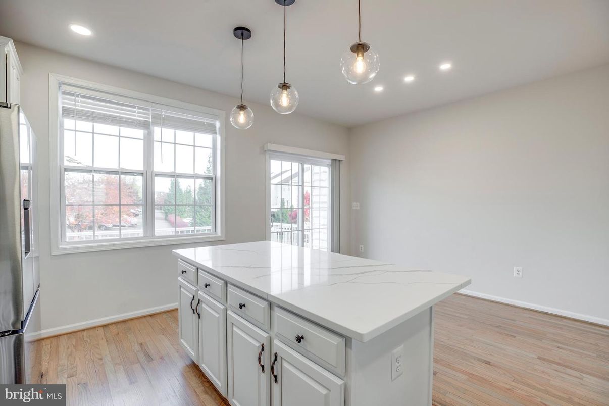 Interior, Kitchen, Pendant Lights, Recessed Lighting, Wood Texture Flooring