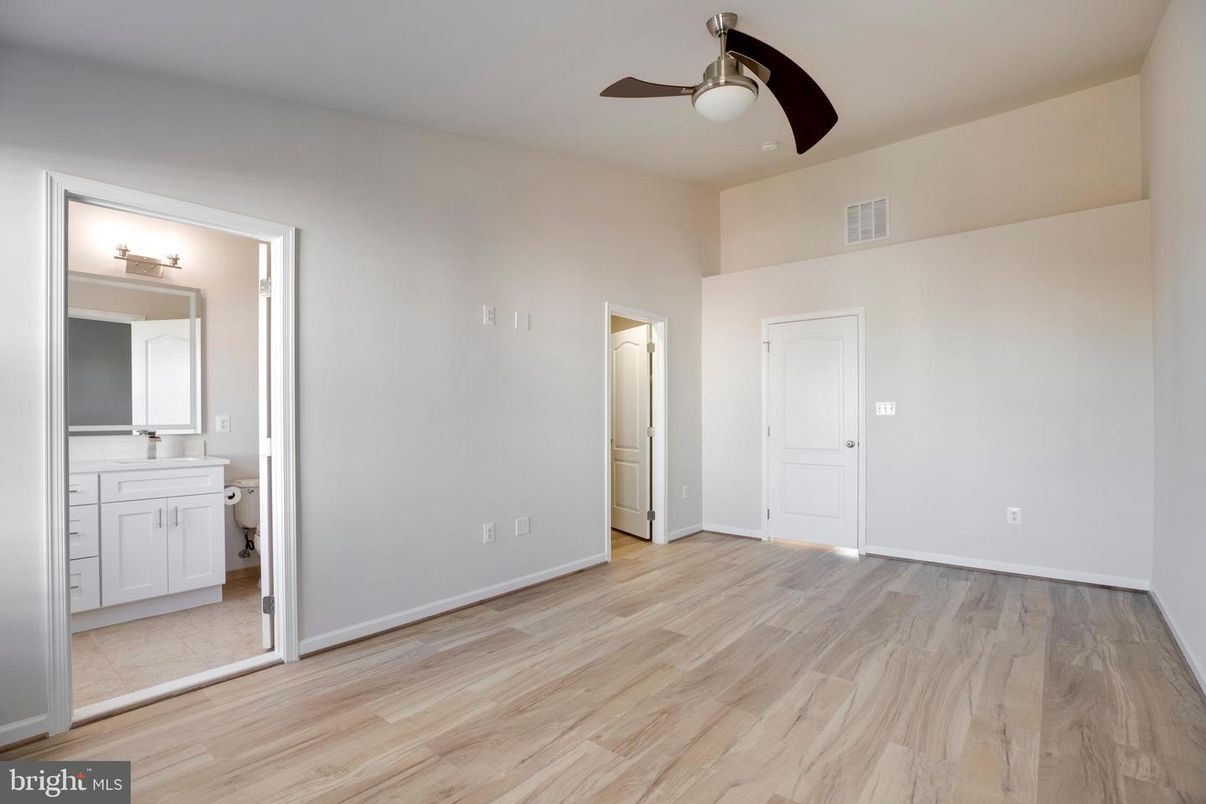Bathroom, Empty room, Interior, Wood Texture Flooring