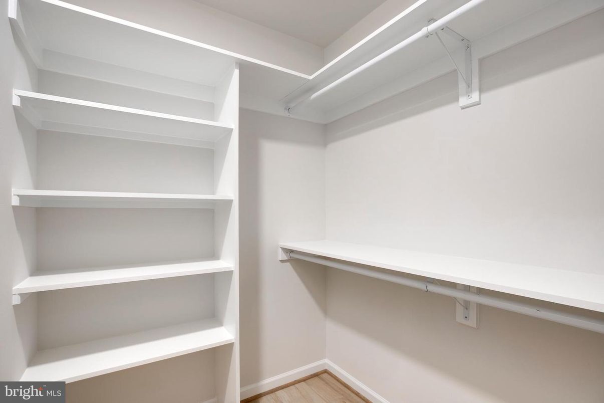 Interior, Walk-in Closets, Wood Texture Flooring