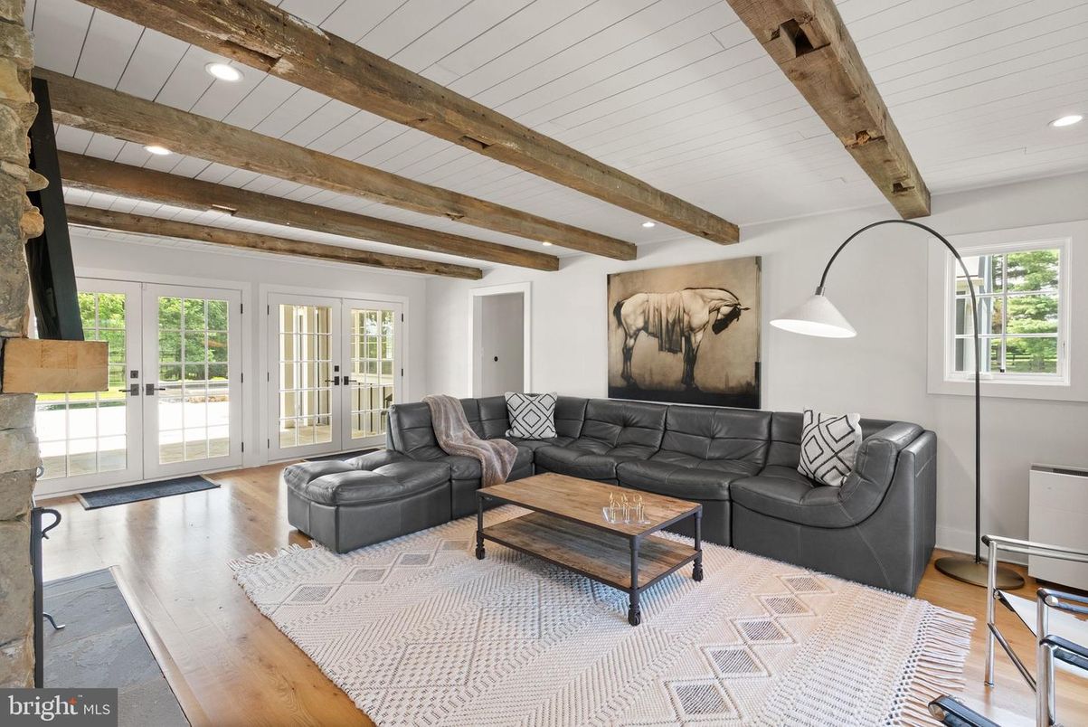 Interior, Living room, Recessed Lighting, Wooden Beams, Wood Texture Flooring