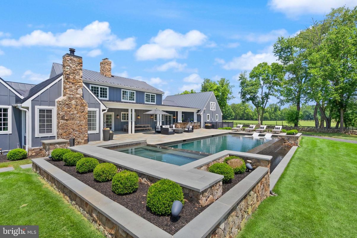 Backyard, Exterior, Pool