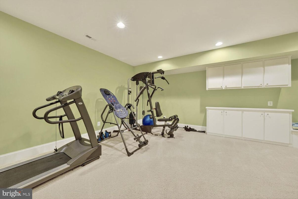 Fitness Equipment, Interior, Recessed Lighting