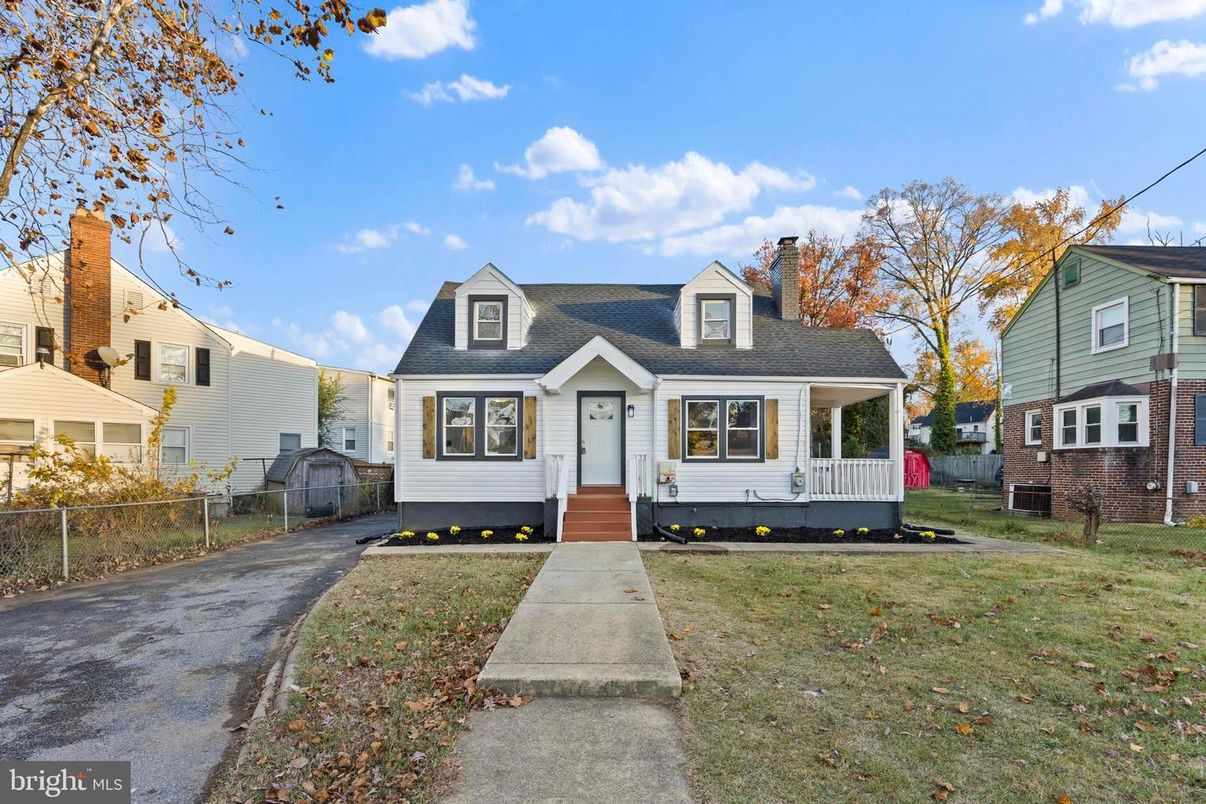 Exterior, Facade, Cape Cod