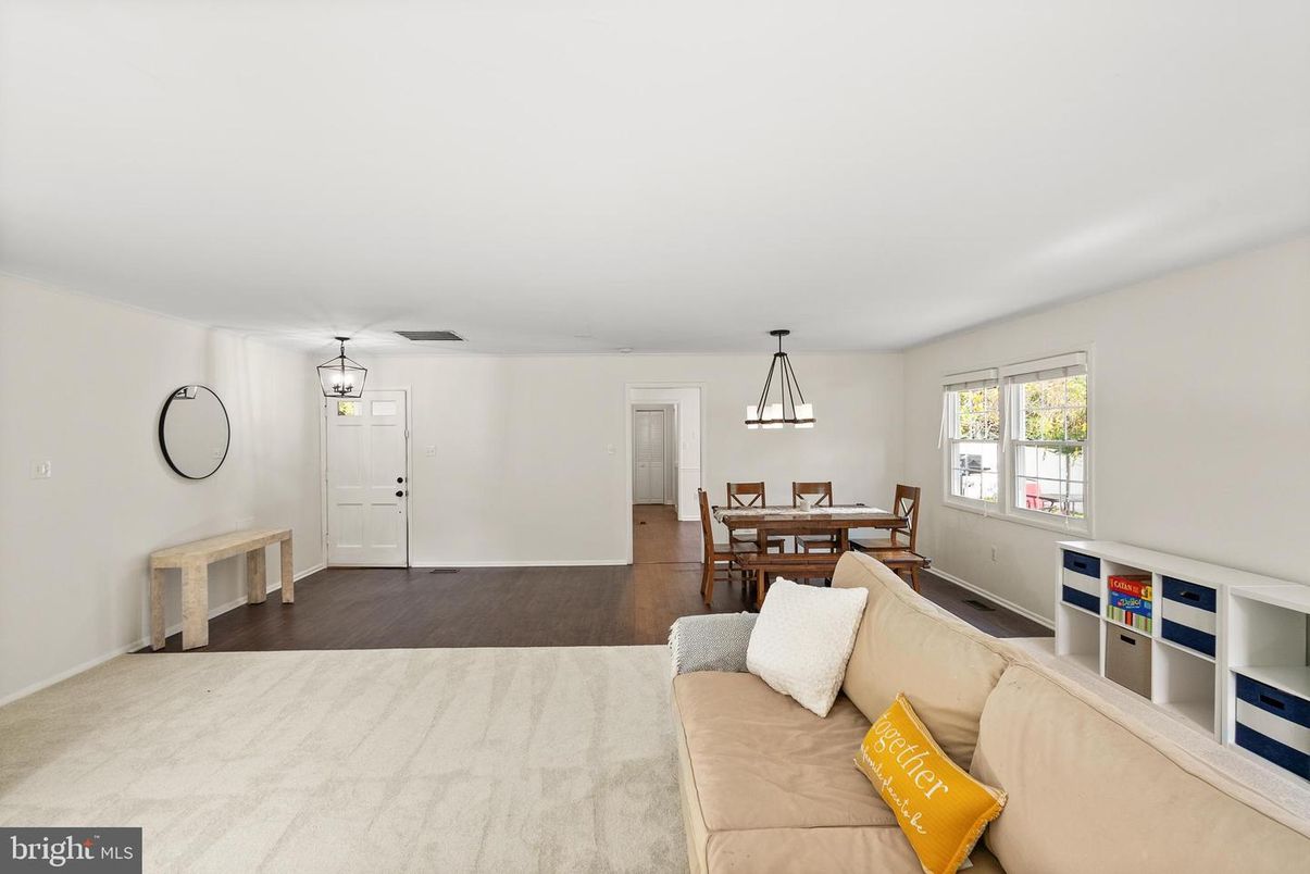Dining room, Interior, Living room, Pendant Lights, Wood Texture Flooring