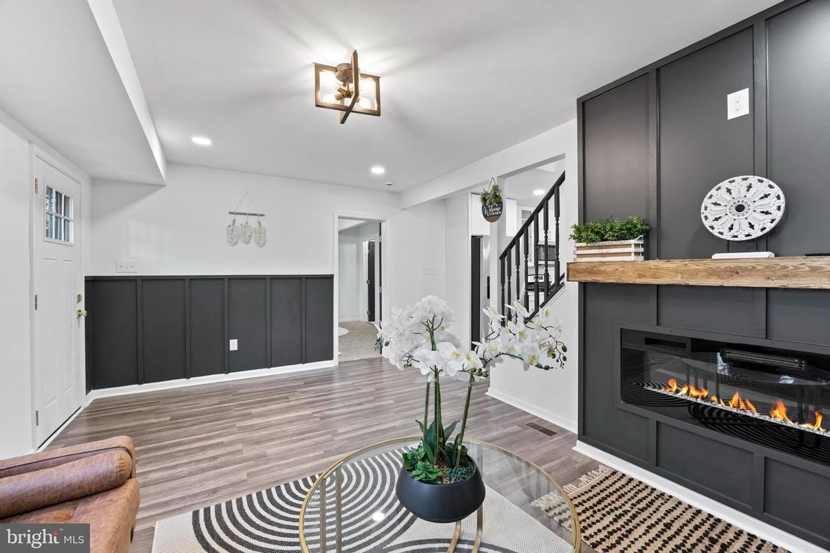 Fireplace, Interior, Recessed Lighting, Wood Texture Flooring
