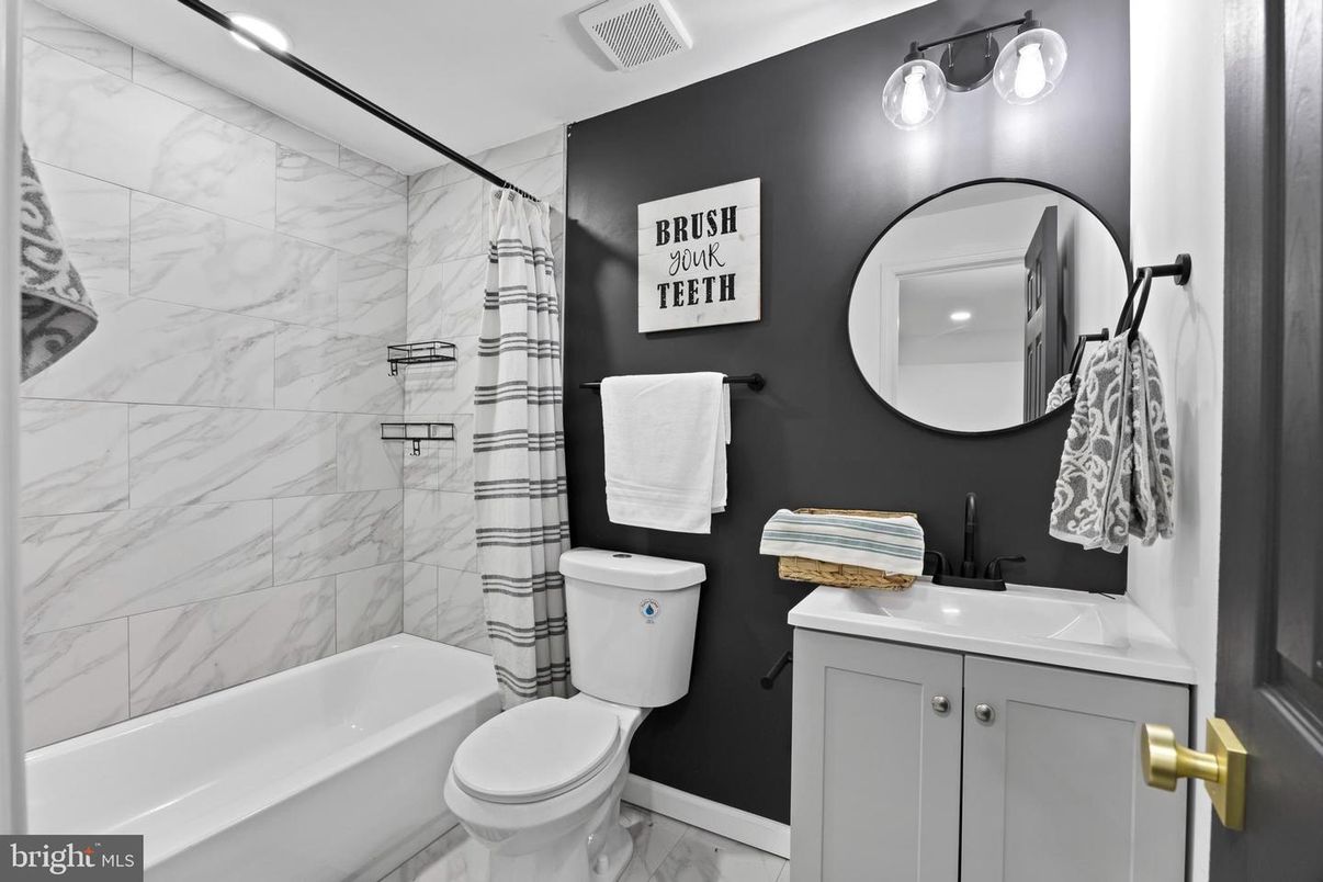 Bathroom, Interior, Marble Walls