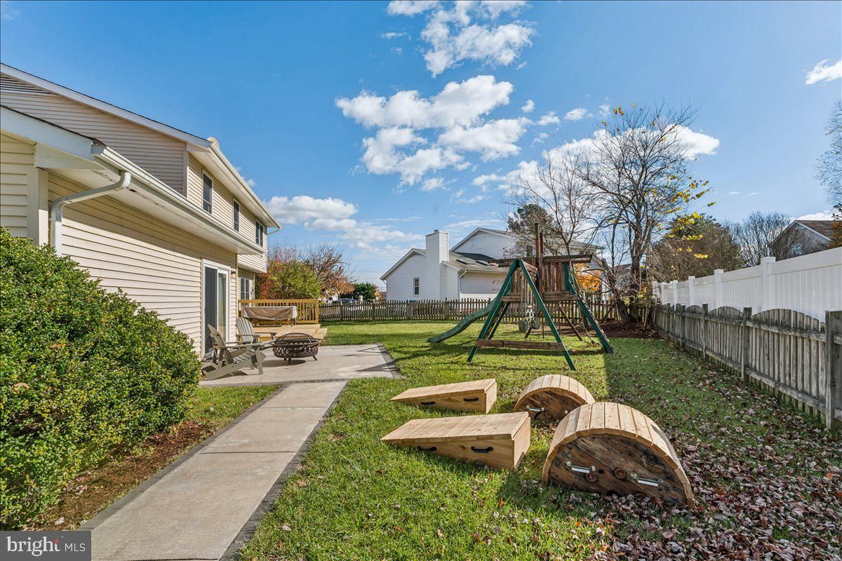 Backyard, Exterior, Playground