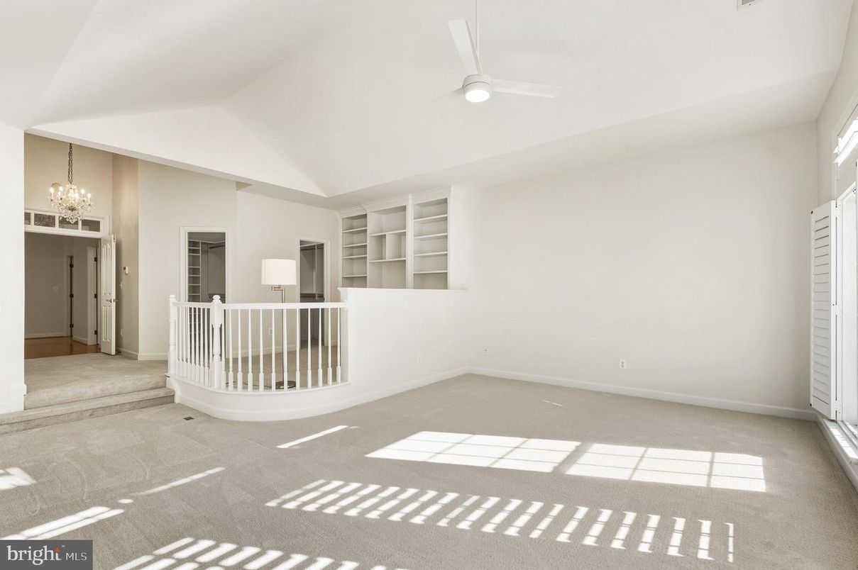 Chandelier, Empty room, Interior
