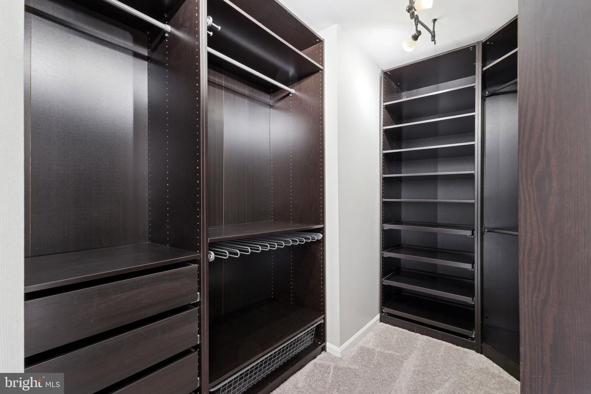 Interior, Walk-in Closets