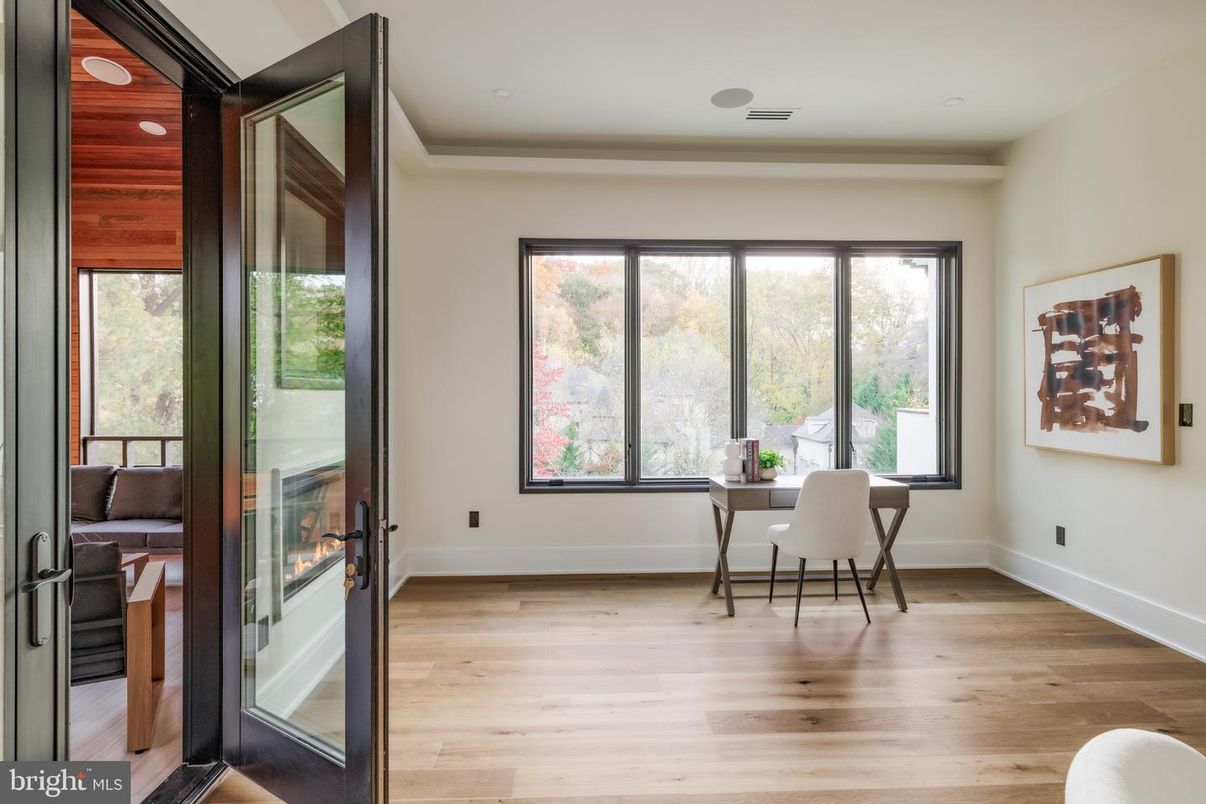 Home Office, Interior, Recessed Lighting, Wood Texture Flooring
