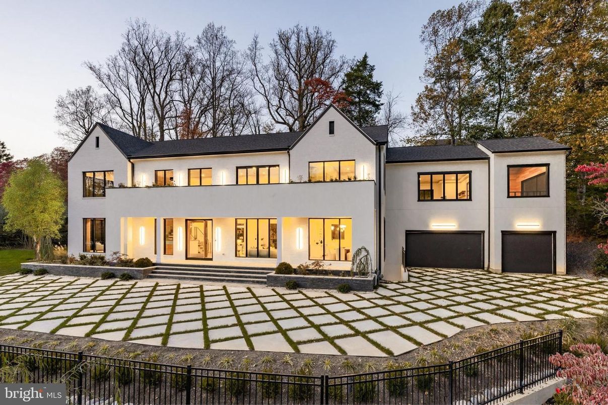 Attached, Backyard, Exterior, Facade, Farmhouse