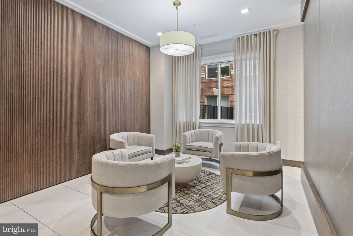 Interior, Living room, Pendant Lights, Recessed Lighting