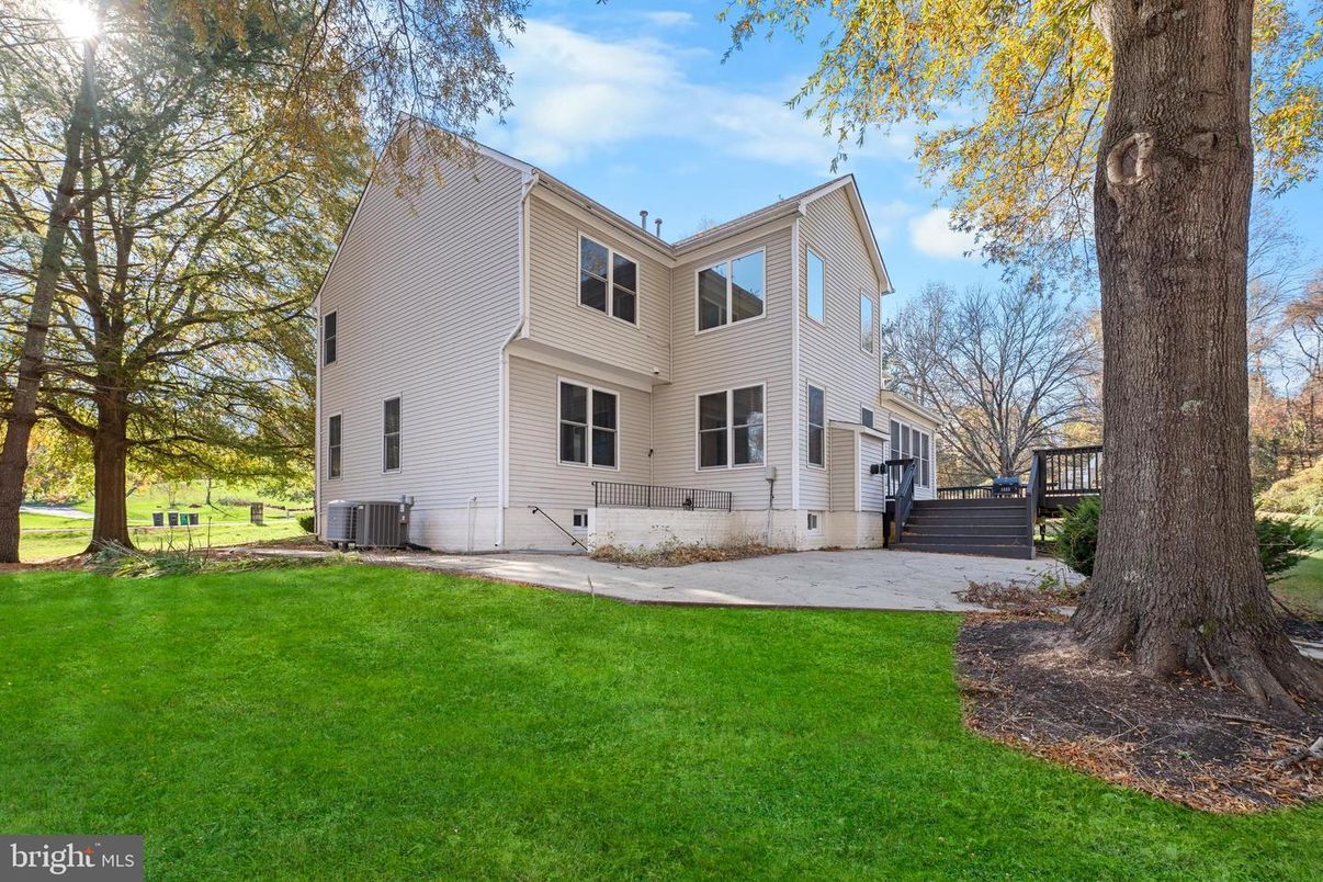 Attached, Backyard, Exterior, Facade, Farmhouse