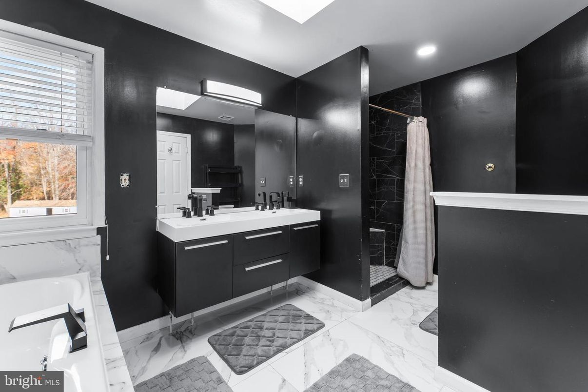 Bathroom, Dual Sink Vanities, Interior, Marble, Recessed Lighting