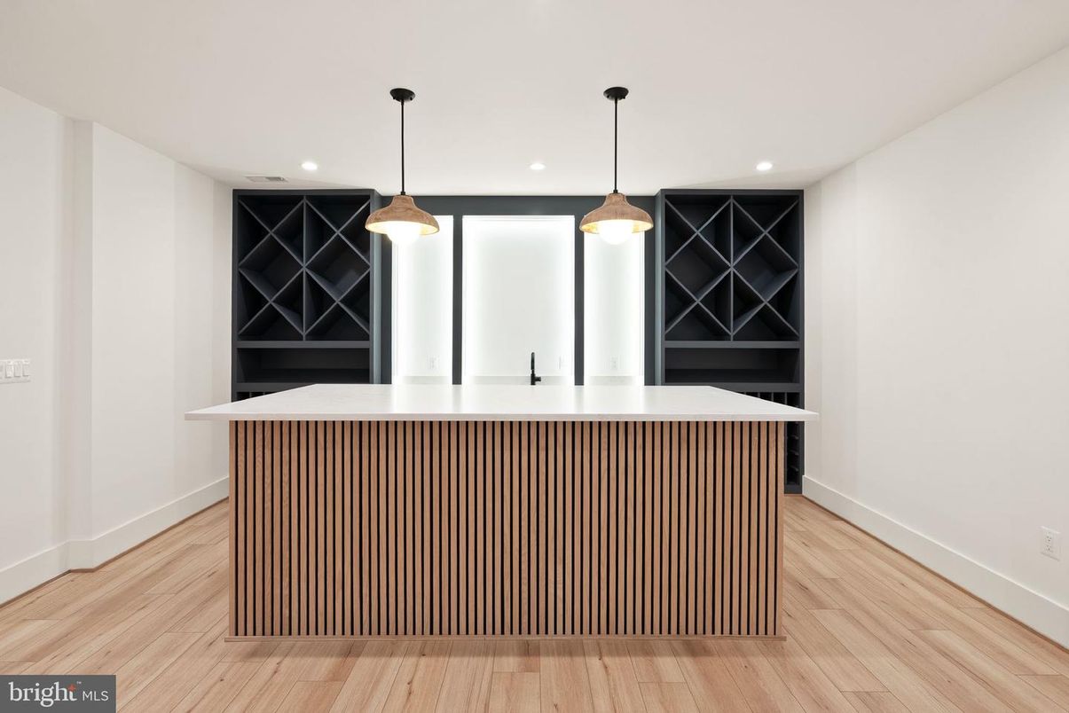 Interior, Pendant Lights, Recessed Lighting, Wood Texture Flooring