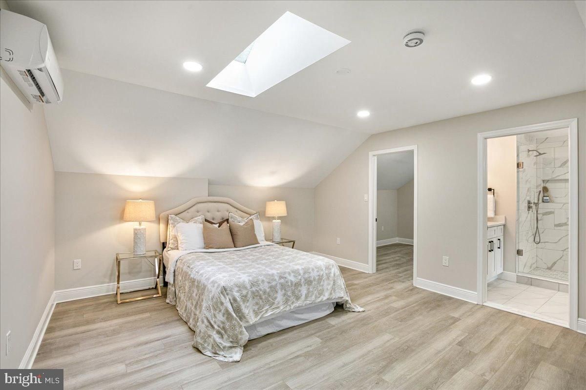 Bathroom, Bedroom, Interior, Recessed Lighting, Wood Texture Flooring